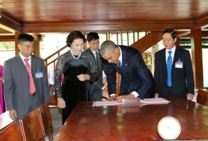 Tổng thống Hợp chúng quốc Hoa Kỳ Barack Obama thăm chính thức Việt Nam